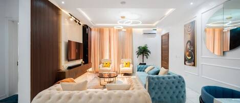 Smart TV, video games