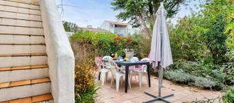 Relaxation and sharing at "Sables d'Or"