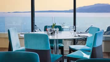 Dagelijks ontbijtbuffet (EUR 18 per persoon)