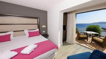 Minibar, in-room safe, desk, soundproofing