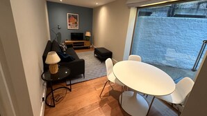 Basic Apartment, Multiple Beds | Interior - Contemporary 2BD Flat - 1 Min to Pimlico Station! (London)