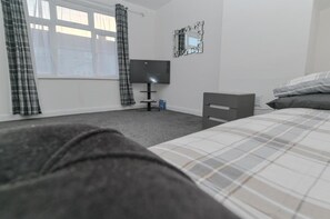 4 bedrooms, free WiFi, bed sheets