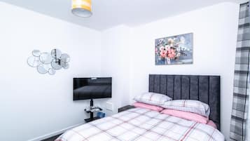 4 bedrooms, free WiFi, bed sheets