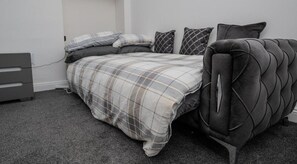 4 bedrooms, free WiFi, bed sheets