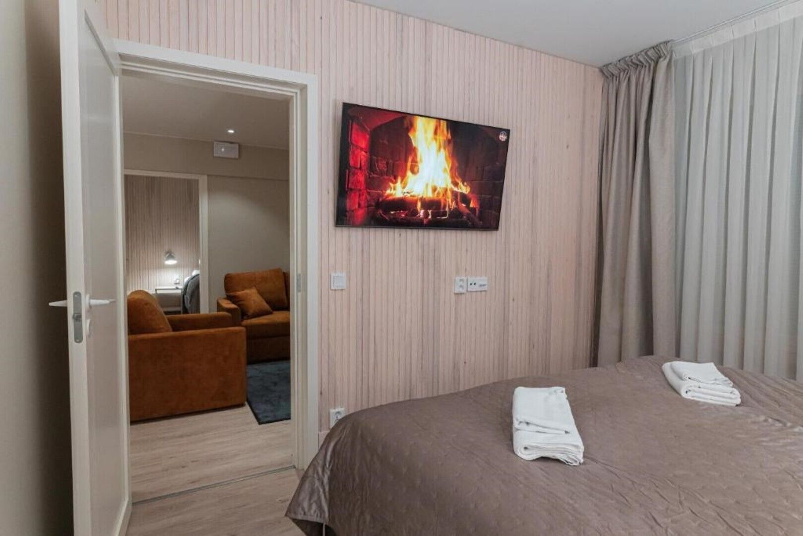 2 slaapkamers, een strijkplank/strijkijzer, wifi, beddengoed