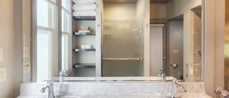 Shower, hair dryer, towels