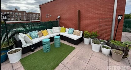 Brooklyn Sky! Cozy 2BR/2BA Windsor Terrace Condo with private rooftop terrace