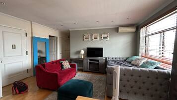 Smart TV, fireplace, printers