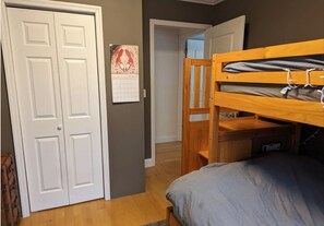 2 chambres, bureau, Wi-Fi, draps fournis
