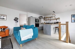 TV - La Casita - 2-bed House in Newquay (Newquay)