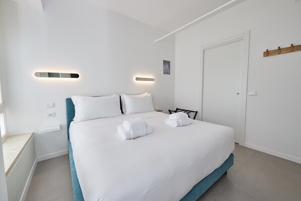 1 bedroom, internet, bed sheets