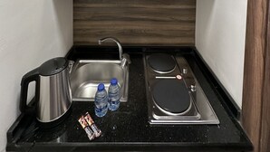 Basic Apartment | Private kitchen | Microwave - 2 Antica jabalal-lwebdeh (Amman)