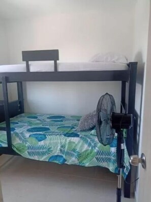 2 間睡房、免費 Wi-Fi、床單