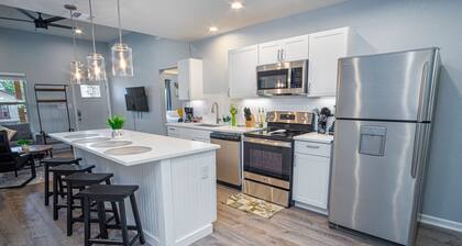Escape to 4br/3ba Brand New Downtown Home