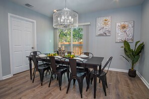 House (4 Bedrooms) | Dining room - Escape to 4br/3ba Brand New Downtown Home (San Antonio)