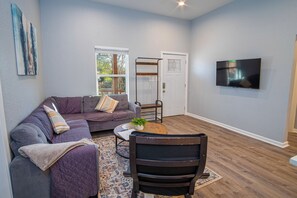 House (4 Bedrooms) | Living area | 55-inch TV with digital channels - Escape to 4br/3ba Brand New Downtown Home (San Antonio)