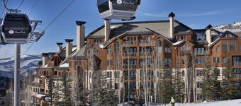 Luxurious and newly remodeled ski-in/ski-out with gorgeous views!!