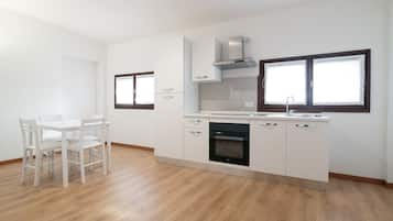 Grand Apartment, 3 Bedrooms, City View | Private kitchen | Full-sized fridge, oven, stovetop, high chair