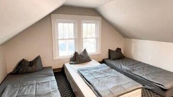 2 bedrooms, free WiFi, bed sheets