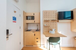 Suíte estúdio standard | Roupas de cama premium, edredons de pluma