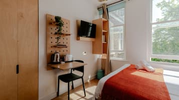 Basic Studio, Private Bathroom