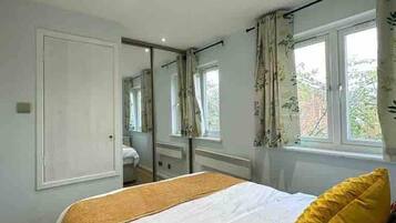 House | 2 bedrooms, iron/ironing board, free WiFi, bed sheets