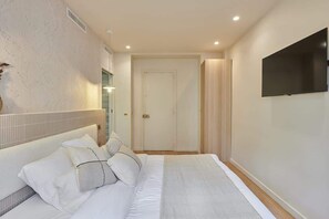 1 室のベッドルーム、アイロン / アイロン台、WiFi (無料)、ベッドシーツ