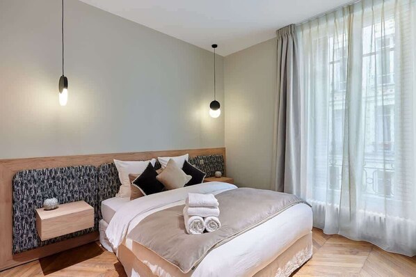 3 bedrooms, iron/ironing board, travel crib, free WiFi