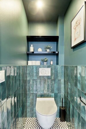 Shower, hair dryer, towels, soap - Superb apartment Arc de Triomphe (Paris)