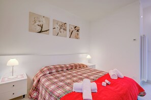 Family Apartment, 1 Bedroom, Mountainside (Casa dei Nonni) | 1 bedroom, free WiFi, bed sheets