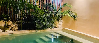 Yax Kiin Casa Boutique