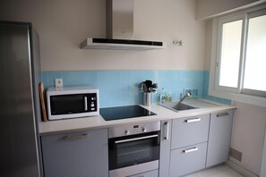 Frigorifero, microonde, forno, lavastoviglie