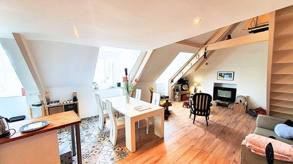 Living area - Spacious cocoon near the sea (Saint-Malo)
