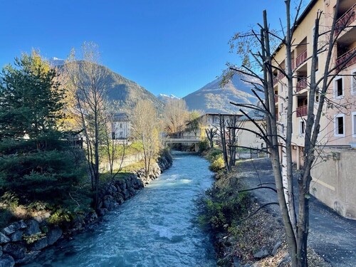 Apt 2 étoiles au pied des pistes à Briançon