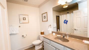 Jetted tub, towels