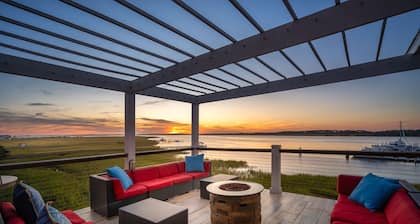 Make Regatta Inn your Folly Beach home away from home.