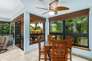 Apartment | In-room dining - Villa Sea Renity (Waikoloa)