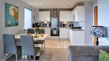 Fridge, microwave, oven, dishwasher