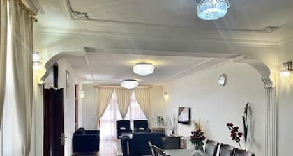 METRO Deluxe Spacious Home in a Great Neighborhood!