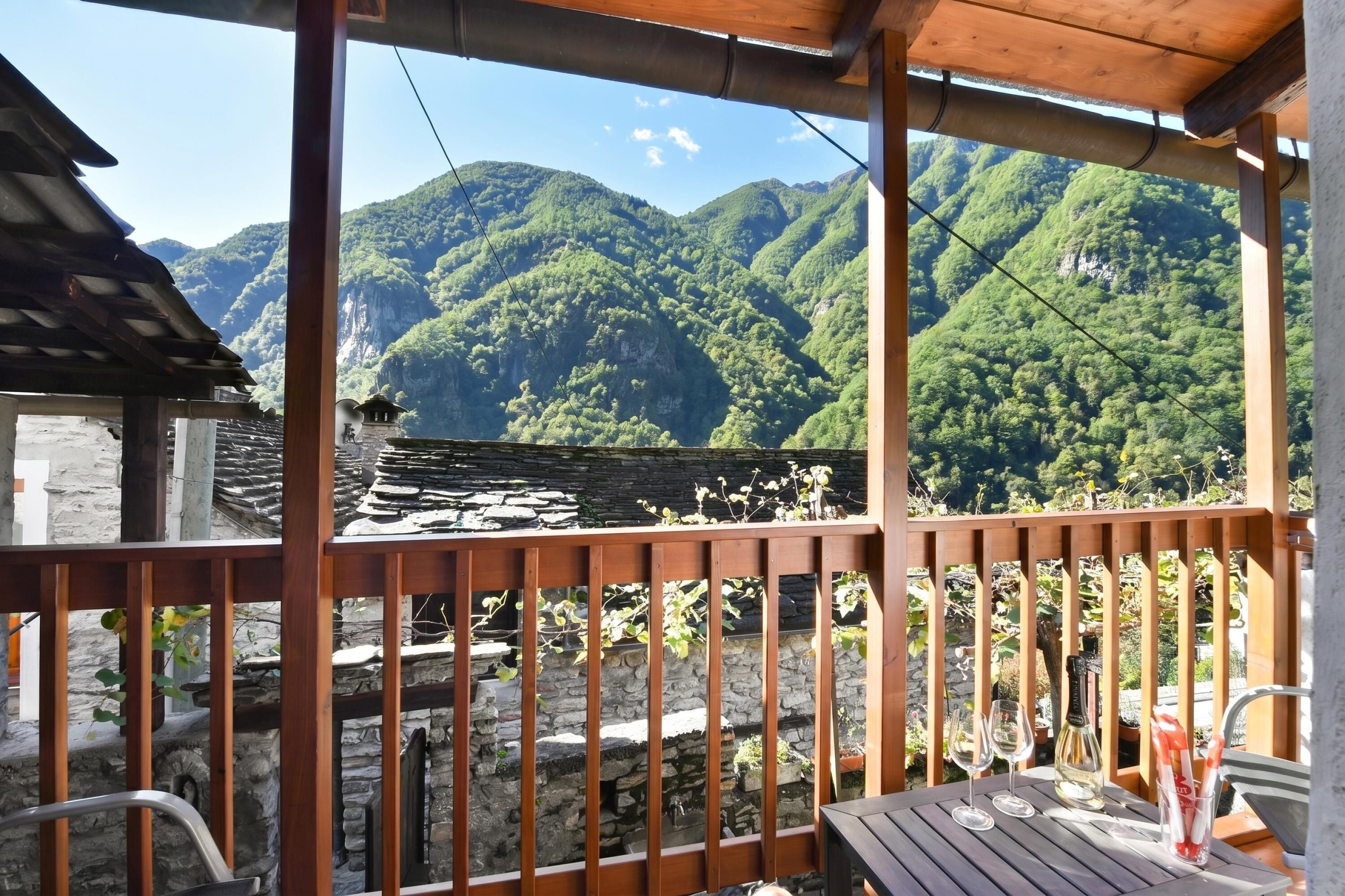 家庭小木屋, 多間臥室, 山旁 (Casa Carla 1) | 室外用餐