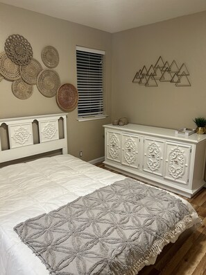 1 室のベッドルーム、アイロン / アイロン台、WiFi、ベッドシーツ