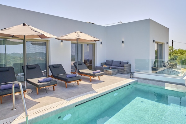 Polgar Villa 1 Corfu Swimming Pool