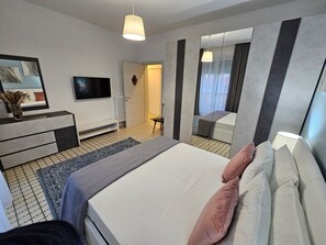 3 chambres, bureau, fer et planche à repasser, Wi-Fi