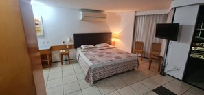 1 bedroom, iron/ironing board, WiFi, bed sheets - Iate Plaza Hotel - Apt. 402 (Meireles Fortaleza)