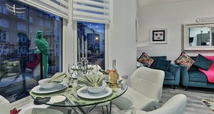 Tudor House Holidays - The Monroe for 2 People