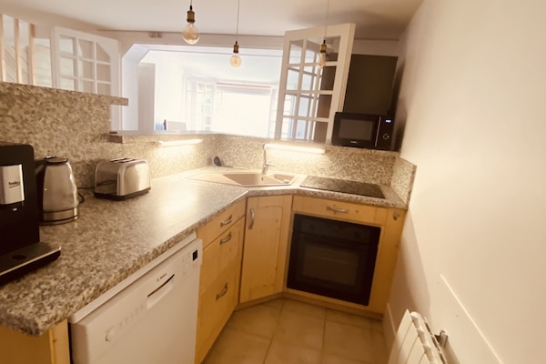 Refrigerador, microondas, horno, placa de cocina