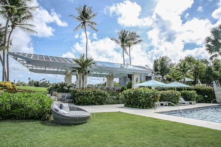 Outdoor pool. Waking up in a tropical reserve with the sound of the sea caressing your soul.