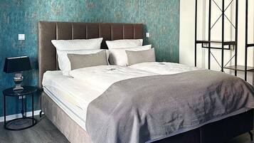 Comfort Double Room Single Use | In-room safe, soundproofing, free WiFi