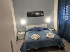 4 bedrooms, iron/ironing board, travel cot, WiFi
