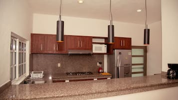 Casa estándar | Cocina privada | Artículos de limpieza